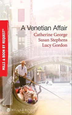 Lucy Gordon A Venetian Affair обложка книги