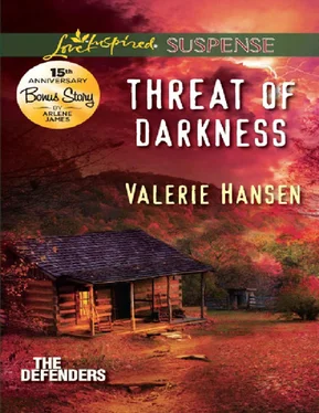 Valerie Hansen Threat Of Darkness обложка книги