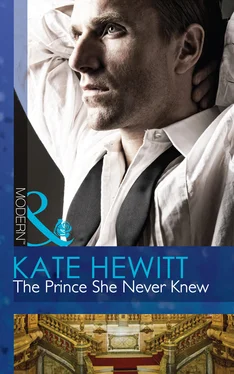 Kate Hewitt The Prince She Never Knew обложка книги