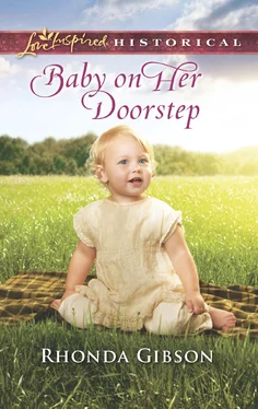 Rhonda Gibson Baby On Her Doorstep обложка книги