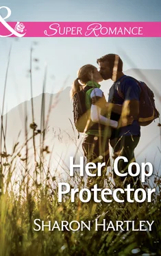 Sharon Hartley Her Cop Protector обложка книги