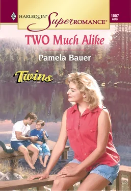 Pamela Bauer Two Much Alike обложка книги