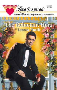 Lenora Worth The Reluctant Hero обложка книги