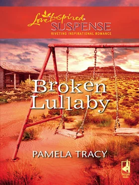 Pamela Tracy Broken Lullaby обложка книги
