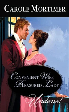 Carole Mortimer Convenient Wife, Pleasured Lady обложка книги