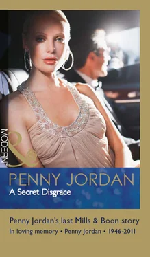 Penny Jordan A Secret Disgrace обложка книги