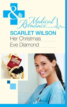 Scarlet Wilson Her Christmas Eve Diamond обложка книги