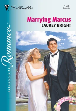 Laurey Bright Marrying Marcus обложка книги