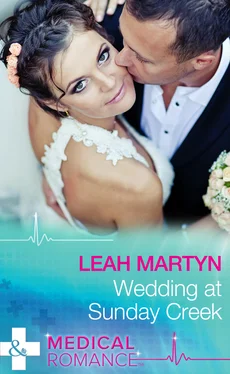 Leah Martyn Wedding at Sunday Creek обложка книги