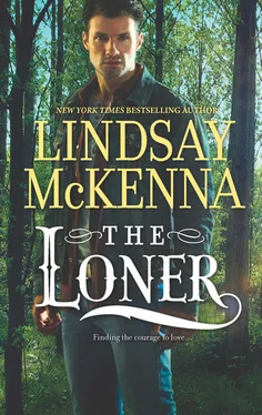 Lindsay McKenna The Loner обложка книги