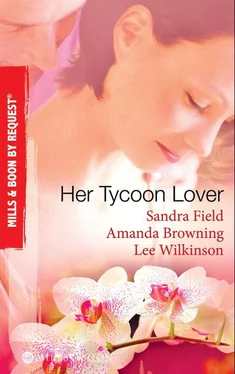 Lee Wilkinson Her Tycoon Lover обложка книги