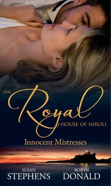 Robyn Donald The Royal House of Niroli: Innocent Mistresses
