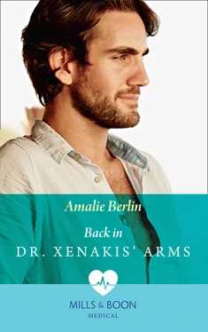Amalie Berlin Back In Dr Xenakis' Arms обложка книги