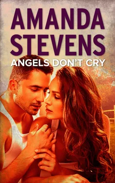 Amanda Stevens Angels Don't Cry обложка книги