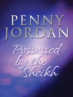 Penny Jordan Possessed by the Sheikh обложка книги