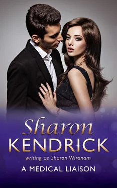 Sharon Kendrick A Medical Liaison обложка книги