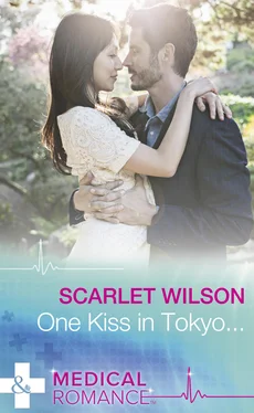 Scarlet Wilson One Kiss In Tokyo... обложка книги