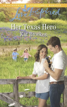 Kat Brookes Her Texas Hero обложка книги