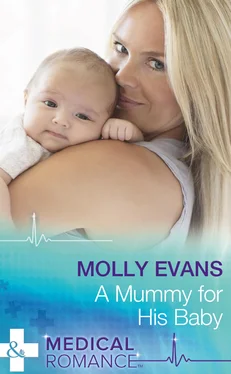 Molly Evans A Mummy For His Baby обложка книги