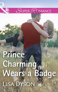 Lisa Dyson Prince Charming Wears A Badge обложка книги