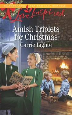 Carrie Lighte Amish Triplets For Christmas обложка книги