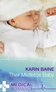 Karin Baine Their Mistletoe Baby обложка книги