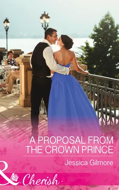 Jessica Gilmore A Proposal From The Crown Prince обложка книги