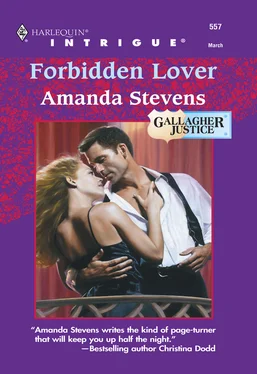 Amanda Stevens Forbidden Lover обложка книги