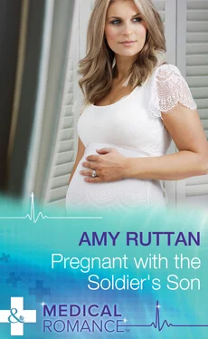 Amy Ruttan Pregnant with the Soldier's Son обложка книги
