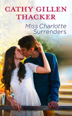 Cathy Gillen Miss Charlotte Surrenders обложка книги