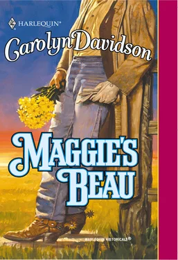 Carolyn Davidson Maggie's Beau обложка книги
