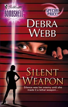 Debra Webb Silent Weapon обложка книги