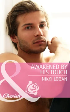 Nikki Logan Awakened By His Touch обложка книги