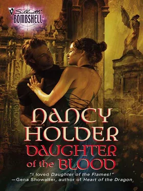 Nancy Holder Daughter of the Blood обложка книги