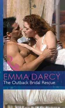 Emma Darcy The Outback Bridal Rescue обложка книги