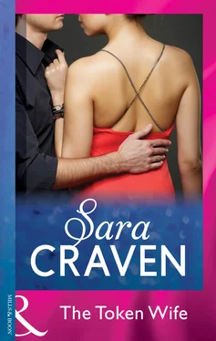 Sara Craven The Token Wife обложка книги