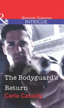 Carla Cassidy The Bodyguard's Return обложка книги