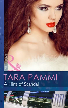 Tara Pammi A Hint of Scandal обложка книги