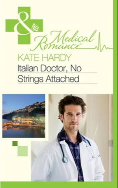 Kate Hardy Italian Doctor, No Strings Attached обложка книги