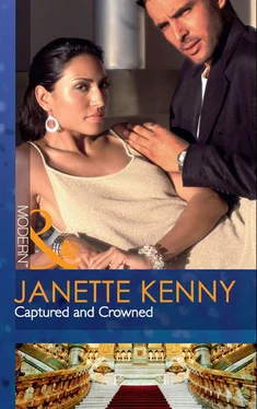 Janette Kenny Captured and Crowned обложка книги