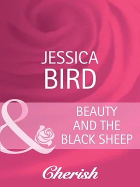 Jessica Bird Beauty and the Black Sheep обложка книги