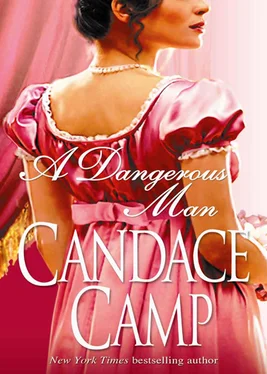 Candace Camp A Dangerous Man обложка книги