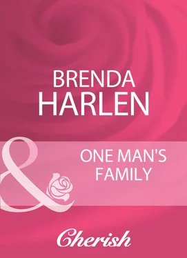 Brenda Harlen One Man's Family обложка книги