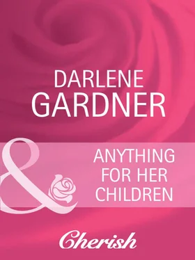 Darlene Gardner Anything for Her Children обложка книги