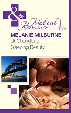 Melanie Milburne Dr Chandler's Sleeping Beauty обложка книги