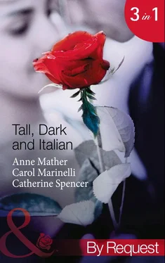 Carol Marinelli Tall, Dark and Italian обложка книги