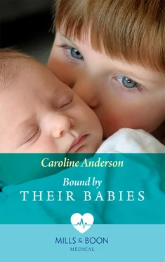 Caroline Anderson Bound By Their Babies обложка книги