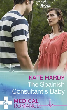 Kate Hardy The Spanish Consultant's Baby обложка книги