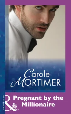 Carole Mortimer Pregnant By The Millionaire обложка книги