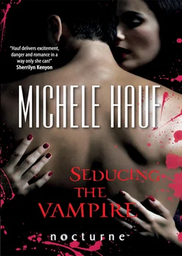 Michele Hauf Seducing the Vampire обложка книги